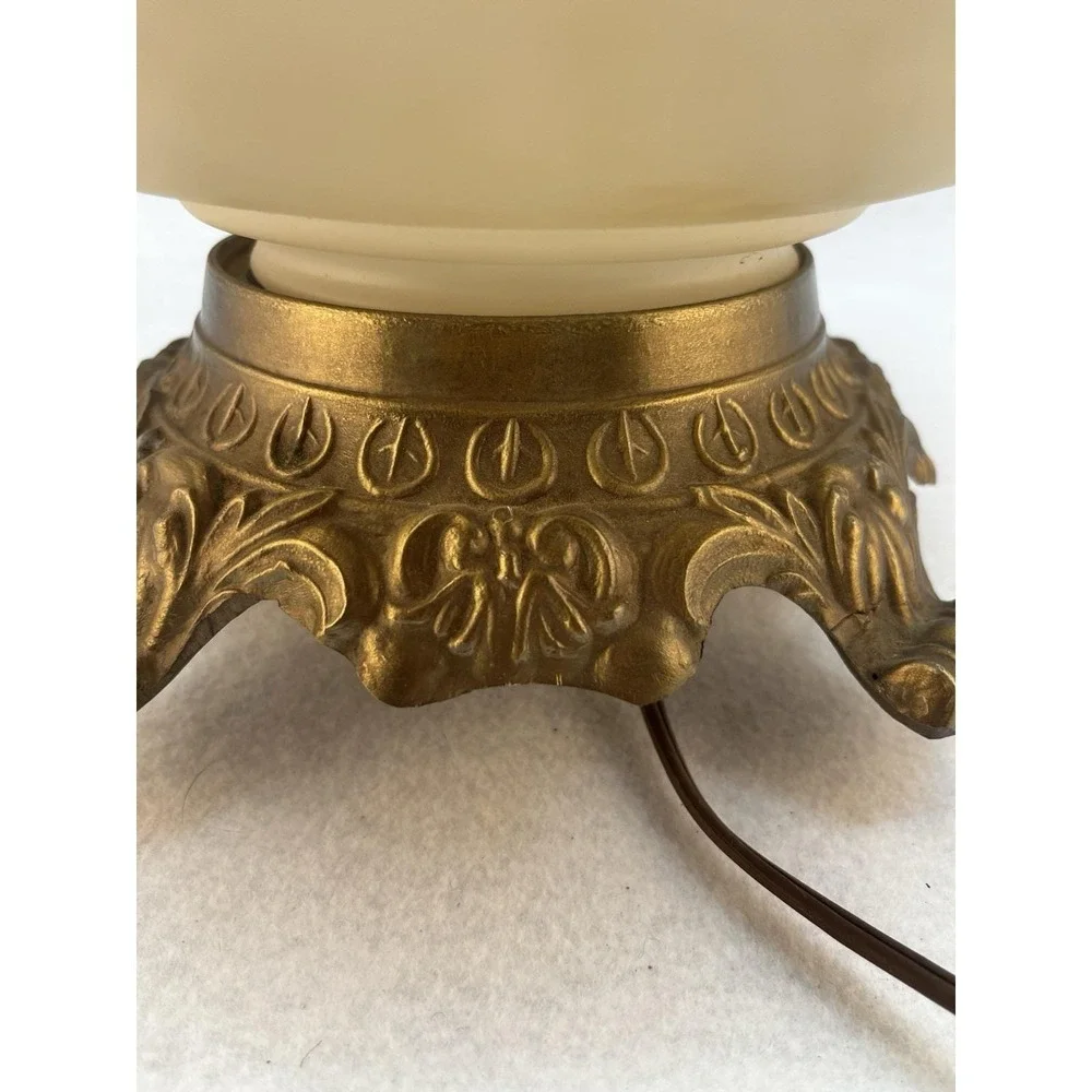 Parlor Lamp-Gone with The Wind -Hand Painted Globe- For Parts- Maple Leaves- VTG